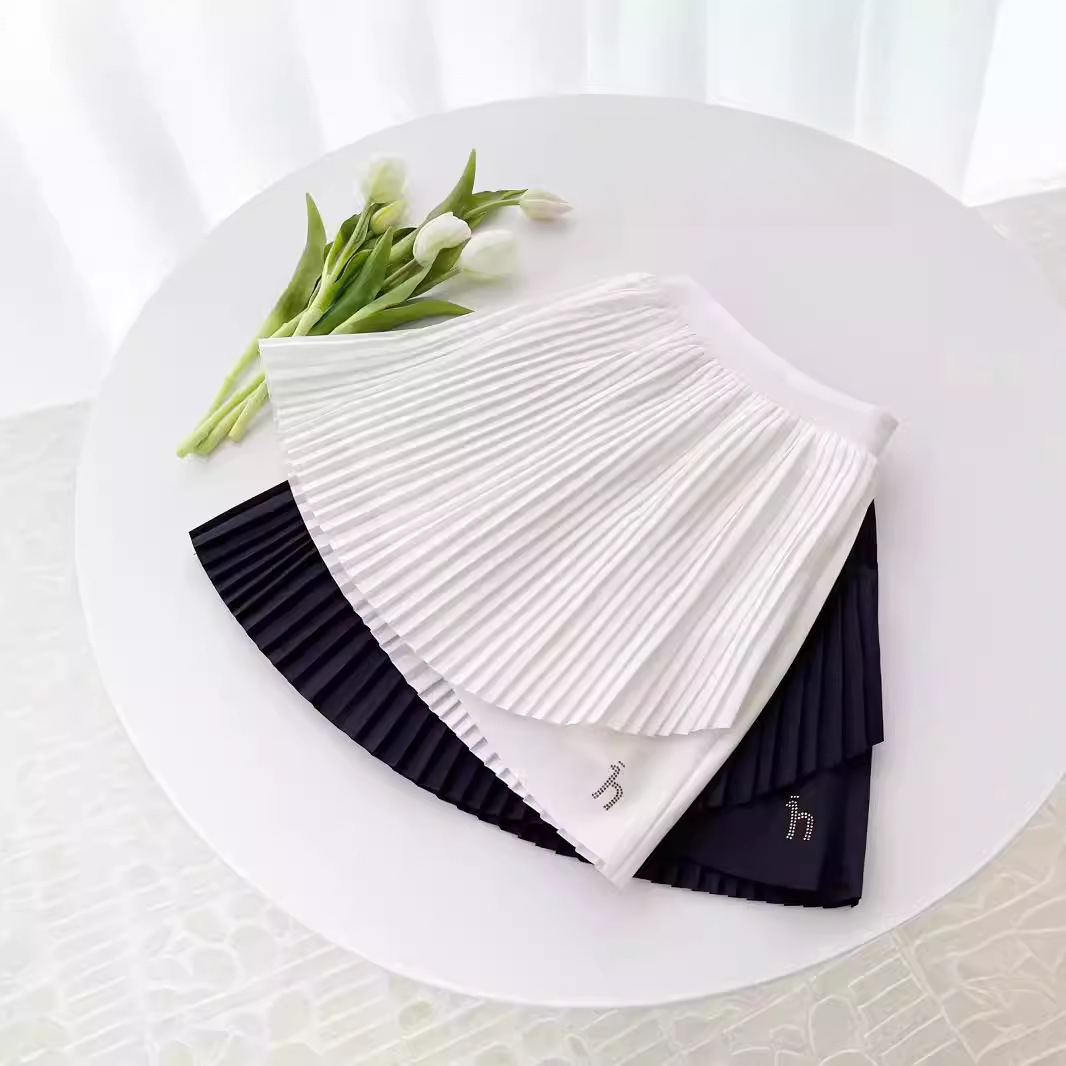 Kids GIrls Pleated Skirt Pants - Badminton Europe 리뷰 및 가격